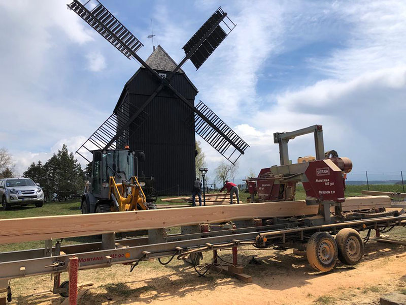 Mobile Sägeanlage vor Kottmarsdorfer Mühle
